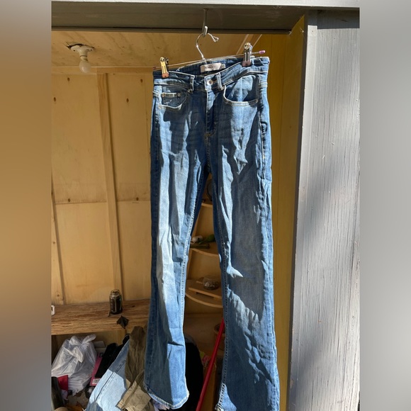 Stretchy boot leg jeans - Picture 2 of 4